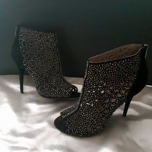 Zigi Soho 9.5 Black Suede Fabric Silver Studded Bootie